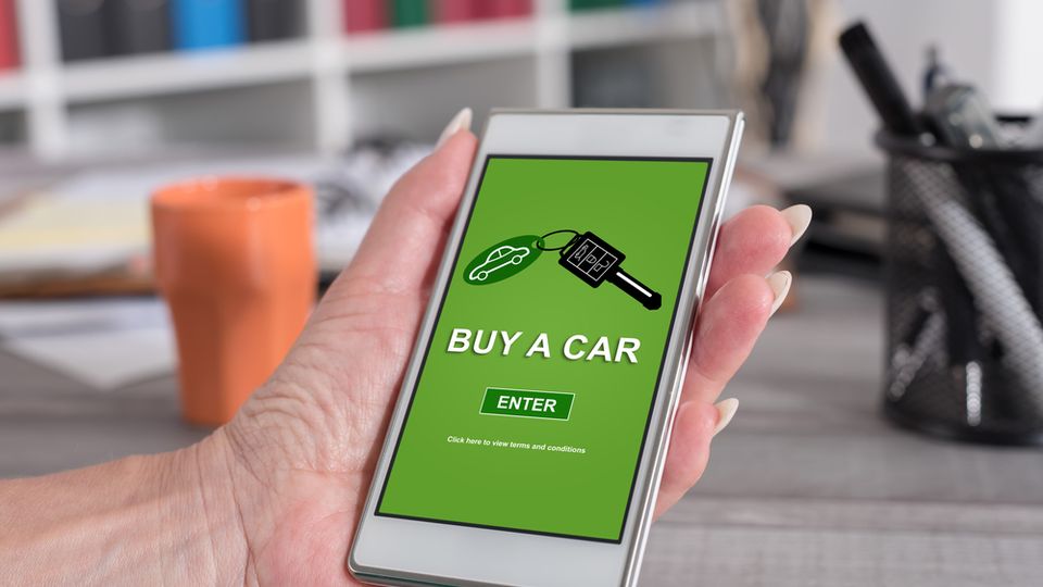 Comprar un coche online: ventajas, inconvenientes y consejos