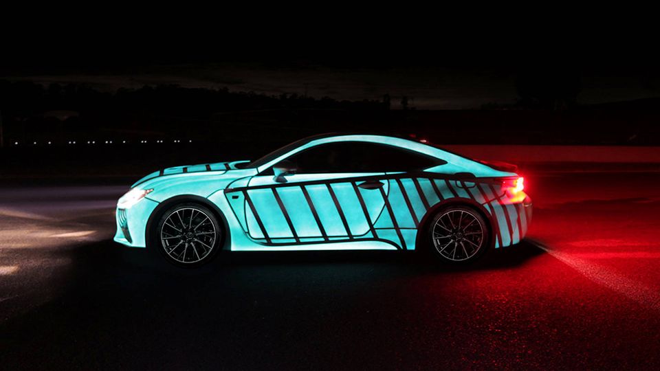 Lexus RC-F illumina la notte seguendo il ritmo del tuo cuore