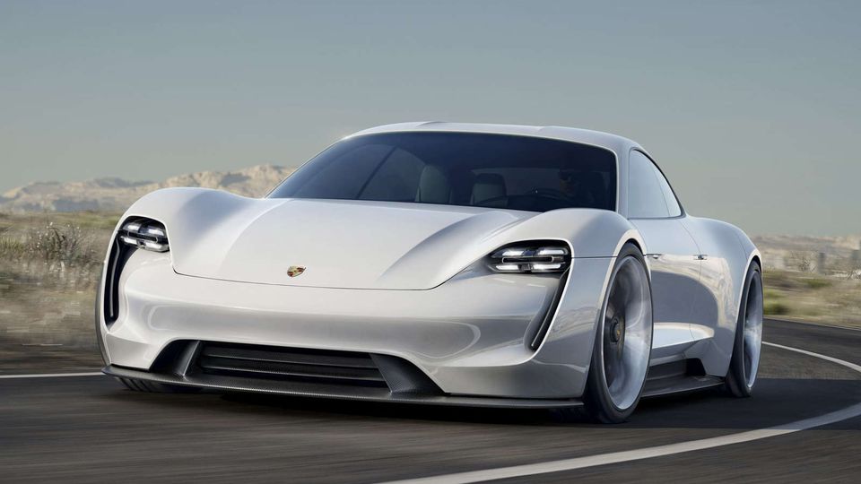 Porsche Mission E concept: dal futuro atterra a Francoforte