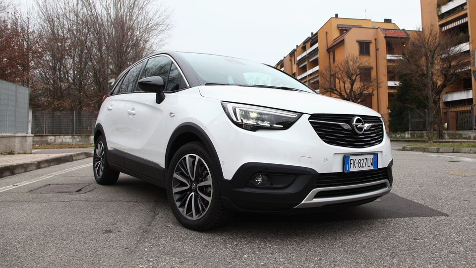 Crossland X: la monovolume compatta Opel è una piccola e pratica SUV