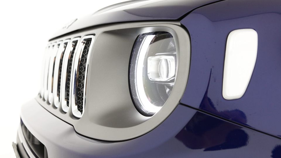 Fari a led vs. fari alogeni: quali sono i pro e i contro?