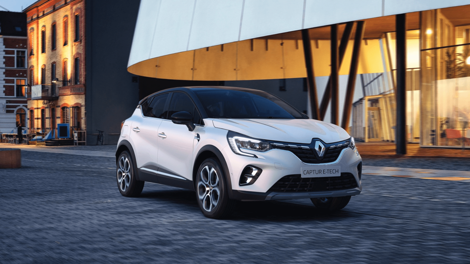 Renault Captur E-Tech Hybrid: prezzo, caratteristiche e recensione