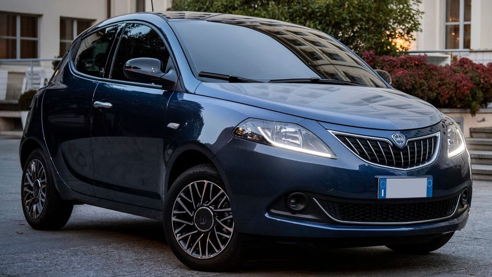 Lancia Ypsilon: la city-car fashion e tecnologica