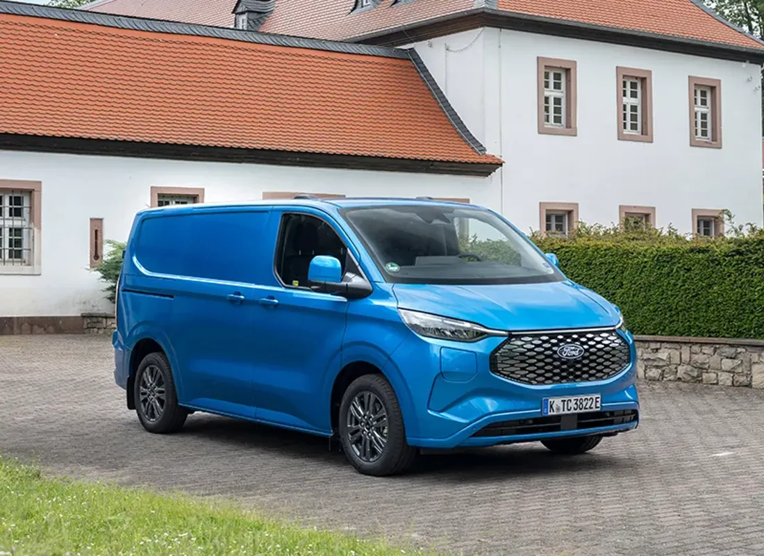 Ford Nueva E-Transit Custom